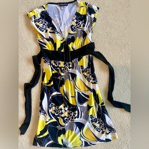 Super cute Tabloid dress Size M